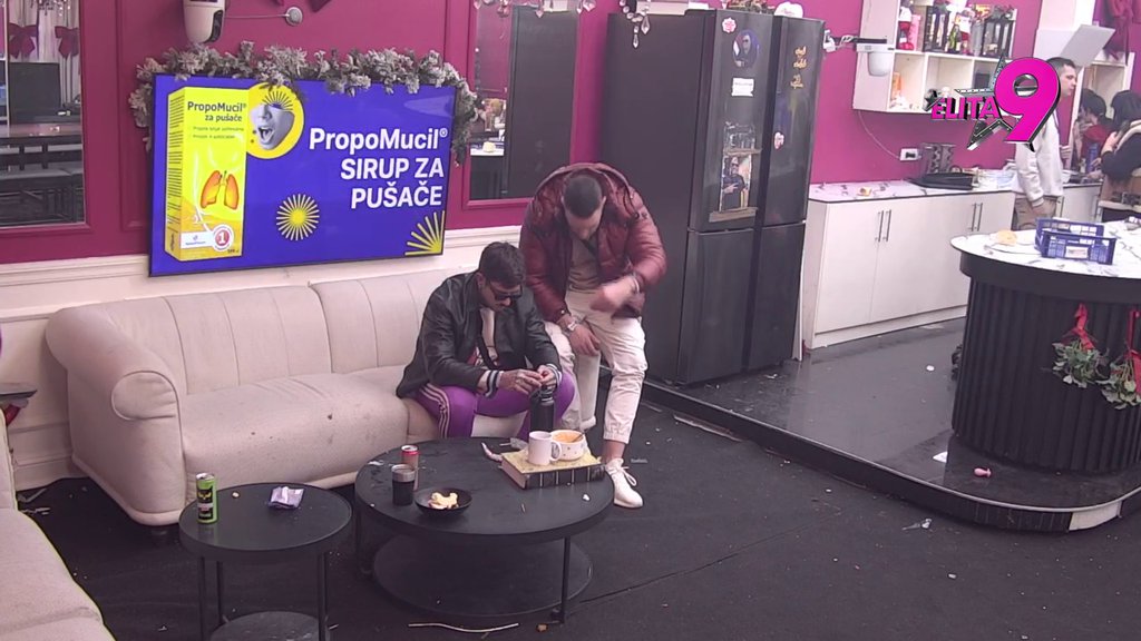 Sramota me da pogledam ljude u oči: Đukić na ivici suza zbog muvačine s Aneli, Anđelo dao sve od sebe da ga uteši! (VIDEO)