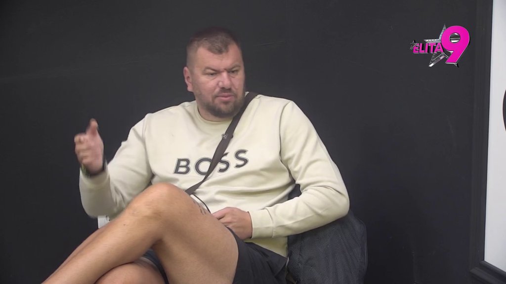 Igraju žmurke ispod pokrivača: Janjuš na urnebesan način prokomentarisao Maje i Asmina, pa brutalno prekorio Đukića: Sa Slobom je bio dobar, a sa Kiju u toaletu... (VIDEO)