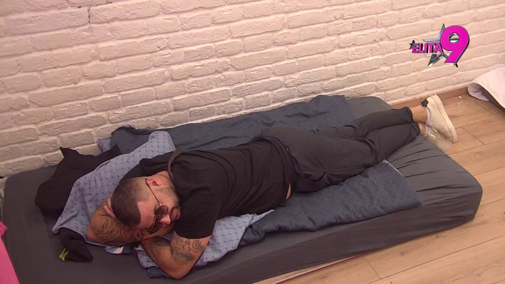 SAMO ŠTO SE NE POMIRE! Aneli i Alibaba započeli NOVI FLERT, on joj ljubomoriše zbog Luke! (VIDEO)