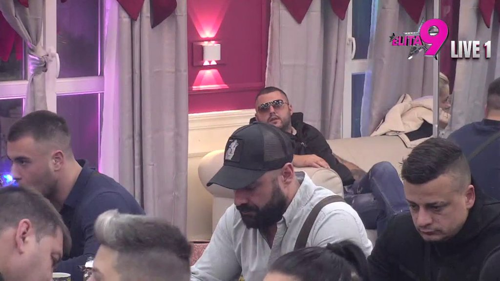 Ona meni zanimljiv, poludela bih od dosade: Maja priznala koliko joj prija Alibaba, priznala da li će mu pružiti šansu! (VIDEO)