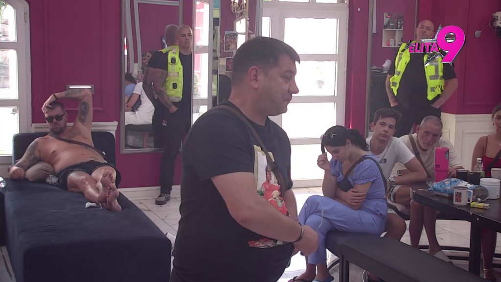 Plačeš zbog dece, a 10 godina nisi ništa promenio! Ivan osuđen kao nikad zbog odnosa sa sinom i ćerkom, ne može nikako da se iščupa: Birao je da ne bude otac! (VIDEO)