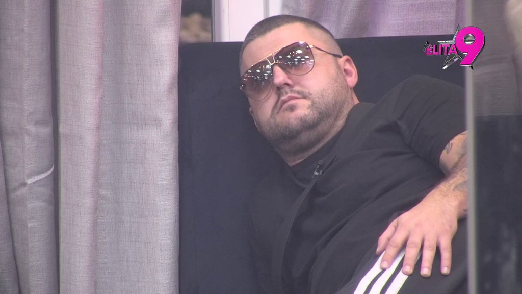 Mislim da nekad mrzi Noru: Aneli žestoko isprozivala Asmina, pa brutalnim rečima demolirala Luku i Anitu! (VIDEO)