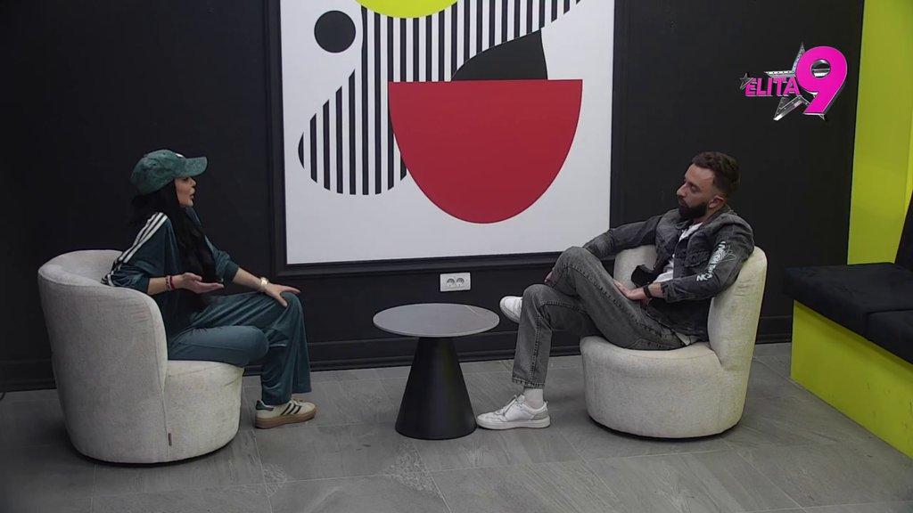 Šokirala se kada ga je videla iz aviona, ali kad je dao karticu... Maja zbog Stanijinog pominjanja njene majke GRCALA U SUZAMA, pa je demolirala: Klimakterična baba, otkucava biološki sat! (VIDEO)