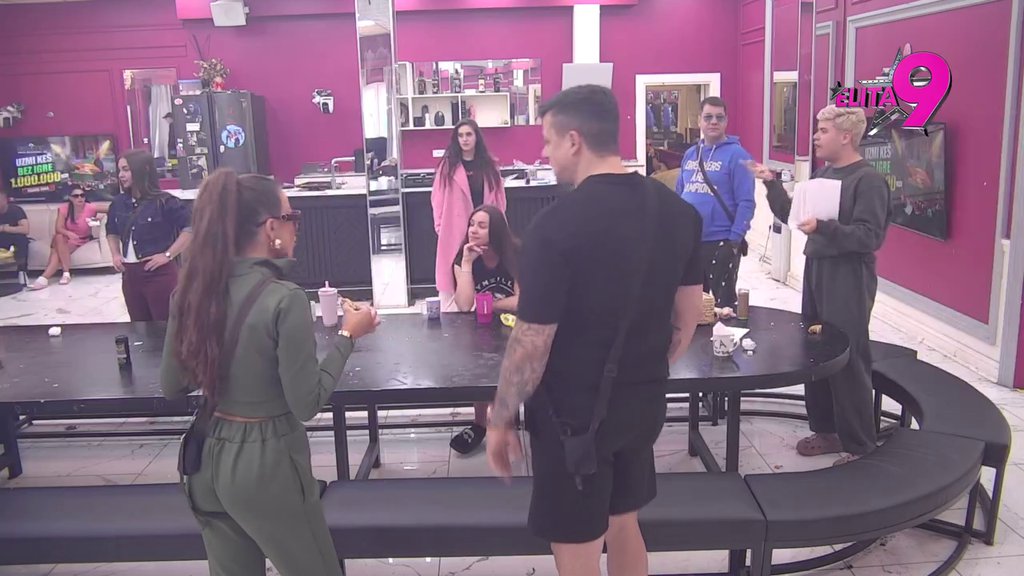 Specijalan zadatak: Veliki šef poslao važno pismo! (VIDEO)