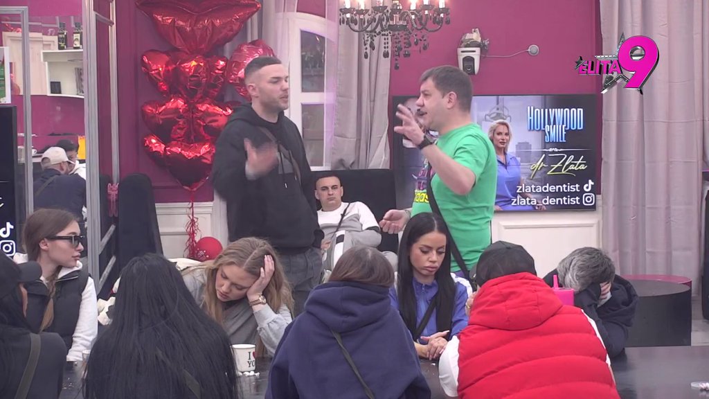 Njena mama je pljuvala... Anita udarila na Anđela preko Teodore Džehverović, on odmah skočio da odbrani svoju bivšu! (VIDEO)