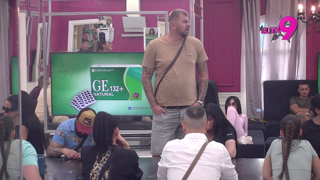 Jednom u Etno selu, drugi put u Beogradu na vodi! Janjuš do detalja otkrio gde je bio intiman sa Kačavendom, ona napokon POTVRDILA! (VIDEO)