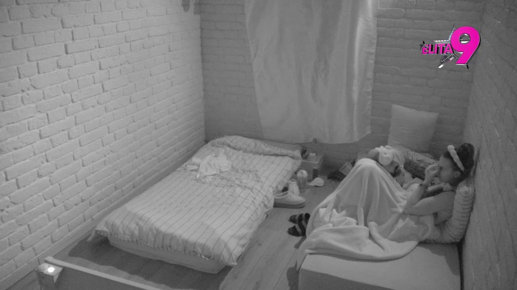 Nije inat, drago mi je da smo se poljubili: Luka i Anita ostali nasamo, shvatili šta su uradili, pa obavili razgovor (VIDEO)