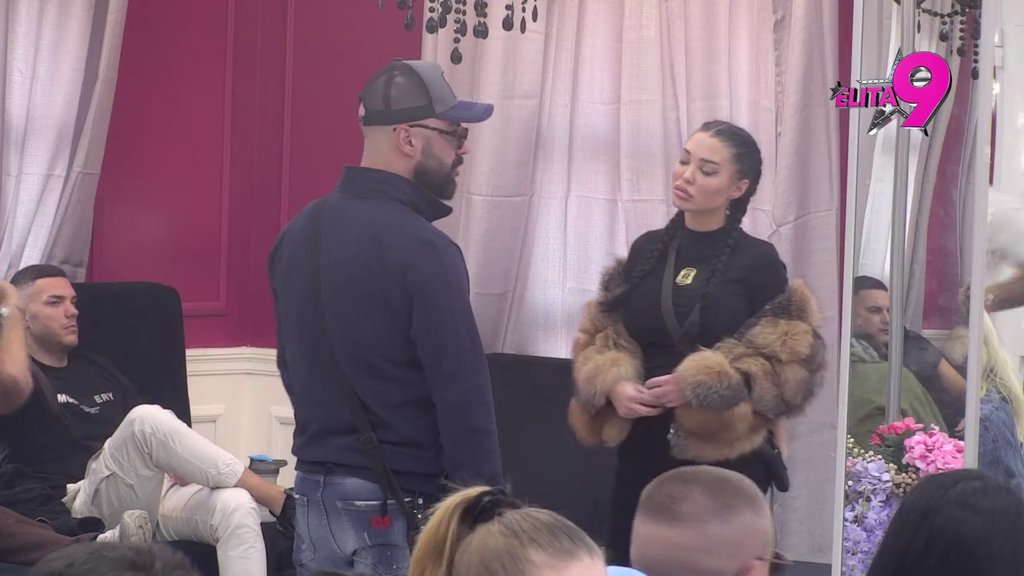 Ne mogu da odlepim za ženom, a da je ne dodirnem! Luka otvoreno flertovao sa Majom, ona ga spustila na zemlju! (VIDEO)