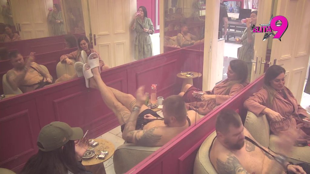 SVE ŠTO JE NENORMALNO TEBI JE DOBRO! Janjuš skandalizovan zbog Kačavendinih stavova, NAPUSTIO NJENO DRUŠTVO! (VIDEO)