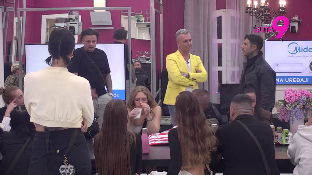 Mina je Asminovo vlasništvo: Ivan razvezao jezik i obelodanio šok detalje, Terzi od besa i ljubomore krenula para na uši! (VIDEO)