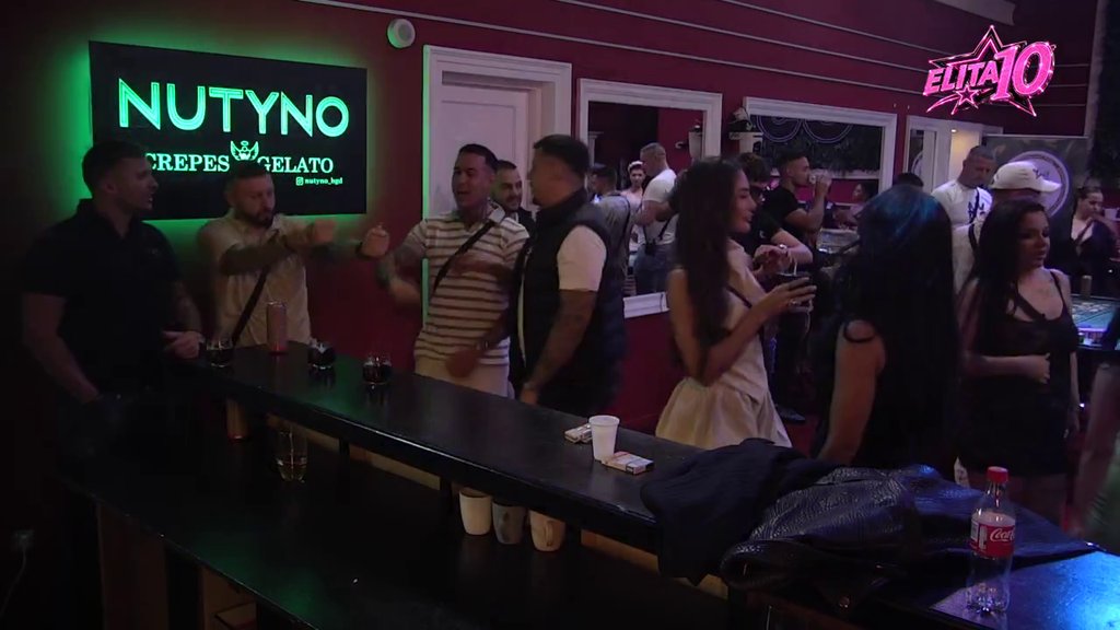 NJEGOVOJ SREĆI NIJE BILO KRAJA! Ša pukao od sreće kad je čuo svoju pesmu, ne skida osmeh sa lica (VIDEO)