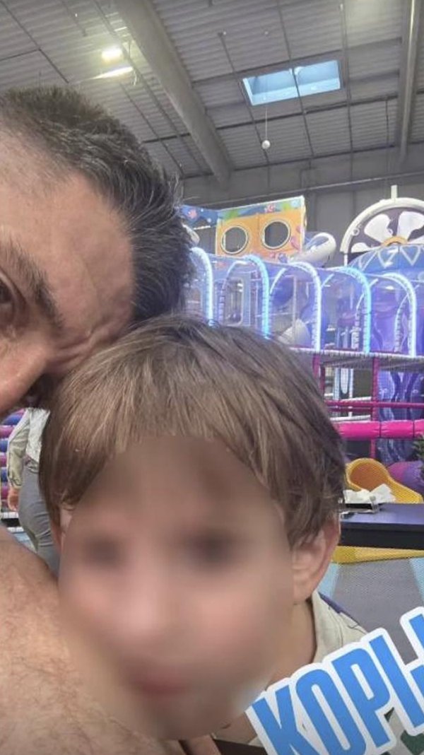 Nakon haosa, prijave i teških reči, oglasio se Kristijan: Objavio sliku sa sinom i svima poručio sledeće (FOTO)