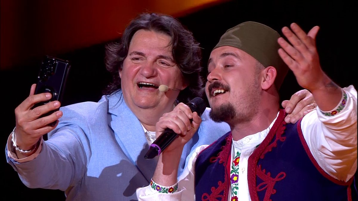 Zorica Brunclik UŽIVO U PROGRAMU! Pogurala Aleksandra Stojadinovića u OSMI KRUG, svi šokirani kako pevačica izgleda!