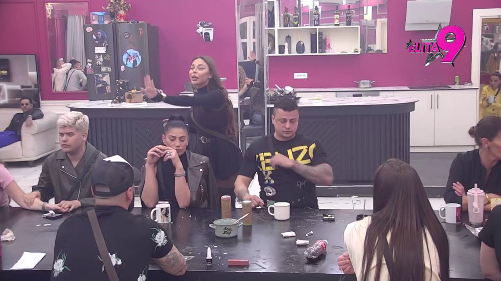 DOVEO GA DO TAČKE PUCANJA: Bebica prozvao Sofiju za VERENIKA DANETA, ona sve porekla, Terza doživeo pomračenje (VIDEO)