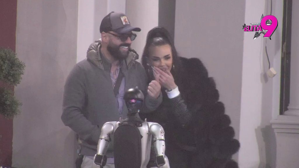 Đukiću će pozliti: Aniti i Luki kočnice totalno popustile, pao poljubac! (VIDEO)