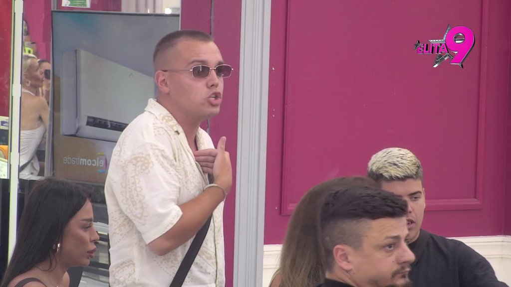 SLOMILA SE NA HILJADU DELOVA: Mina očajna zbog Viktora, on je ponovo udaljio od sebe, pa joj Mića uputio PRERKOR: LAGALA SI GA...  (VIDEO)