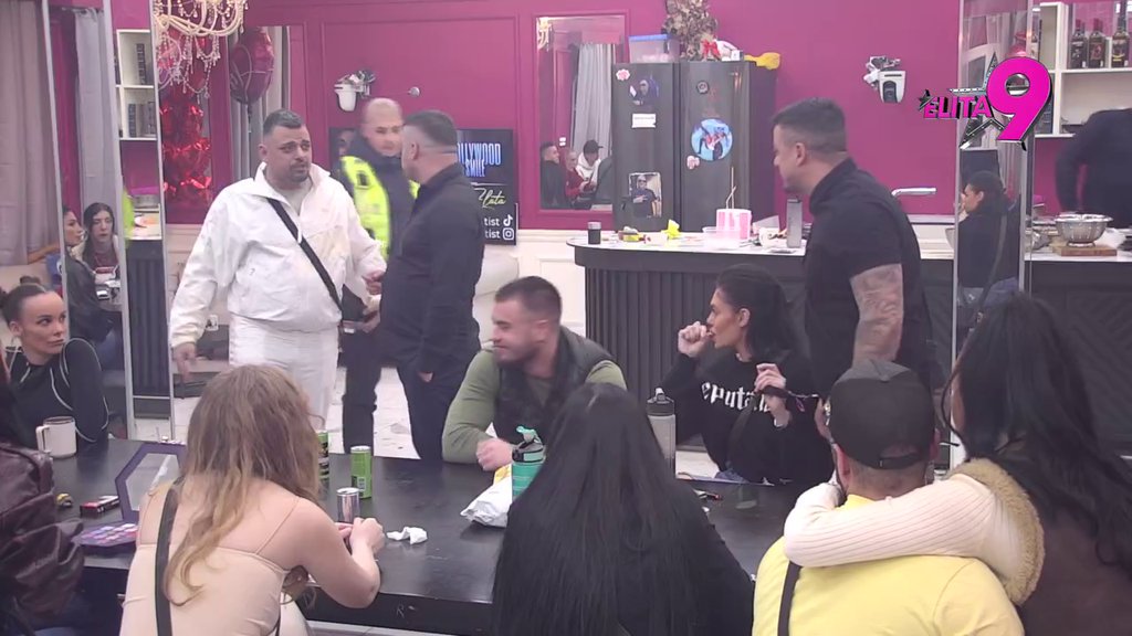 Obezbeđenje u pripravnosti! Santana i Terza urnišu jedan drugoga, Bora ga pecnuo: Ti si našoj devojci napravio dete (VIDEO)