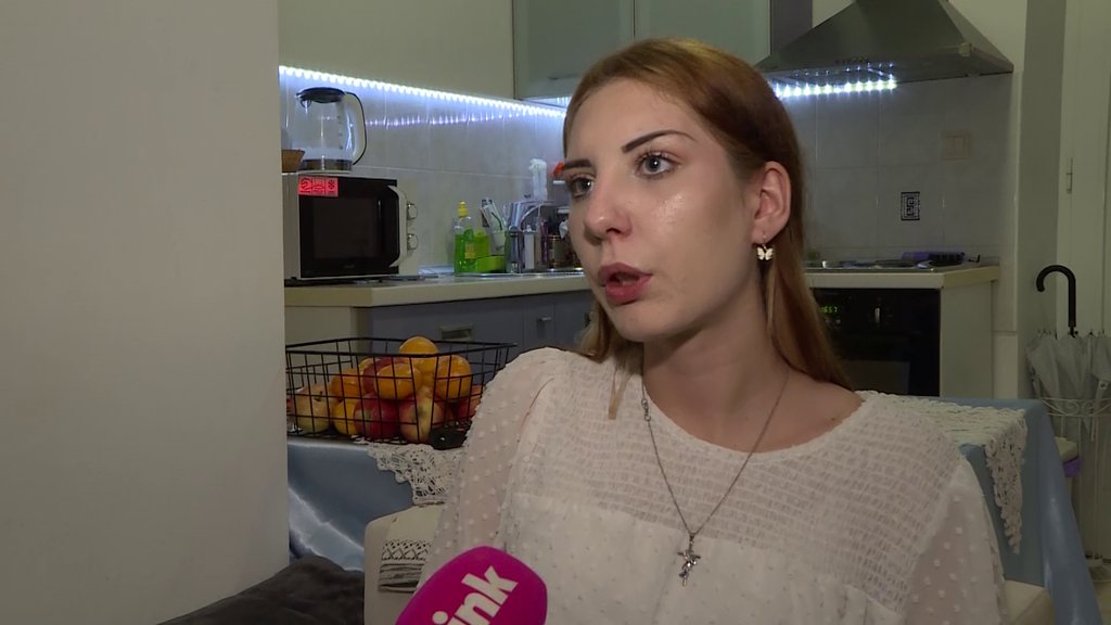 Nema kome nije dužna pare, ne sme ona u Hrvatsku da uđe: Neriova Hana progovorila u Sitinim mutnim radnjama  i BEDNIM dnevnicama koje je isplaćivala rođenom sinu (VIDEO)