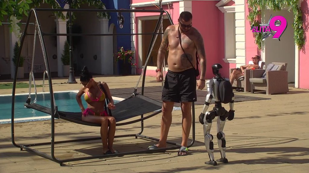 PUN IZNENAĐENJA: Robot Toša rešio da se nađe učesnicima u nevolji, ovim GESTOM pokazao koliko misli na njih! (VIDEO)
