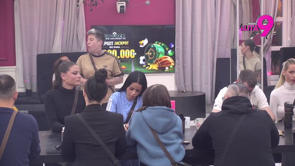 PREKO OVOGA JOJ NE PRELAZI: Matora priznala da Sandri zamera jednu stvar, pa preko nje krenula da se obračuna sa BIVŠIM PRIJATELJIMA (VIDEO)