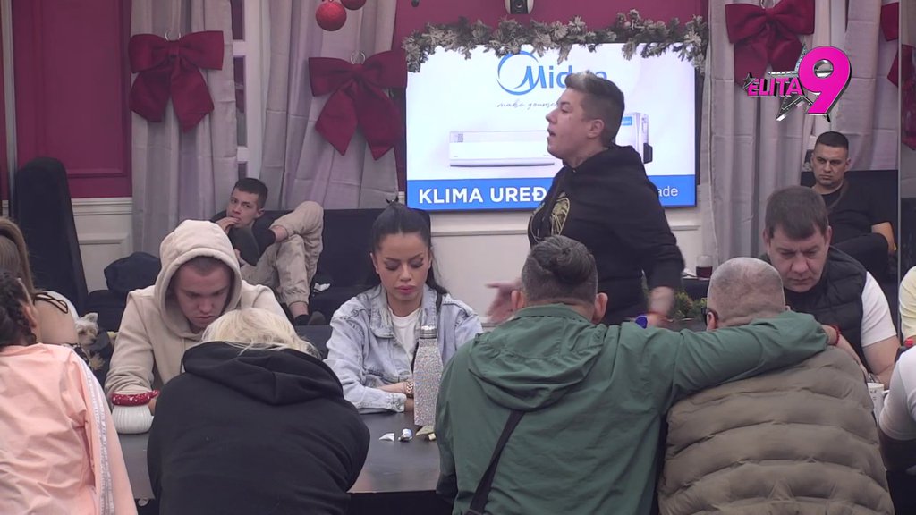 DOBILA AMNEZIJU NA SVE! Dragana pokušala da zataška detalje odnosa sa Lukom, on je vratio na fabrička! Istina izlazi na videlo (VIDEO)