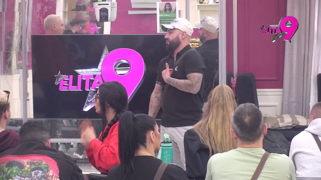 POVERENJE SE SRUŠILO KAO KULA OD KARATA! Luka optužio Anitu da krišom prati Anđela, ona pobesnela zbog njegovih reči: DAO SI SVIMA ZA PRAVO... (VIDEO)