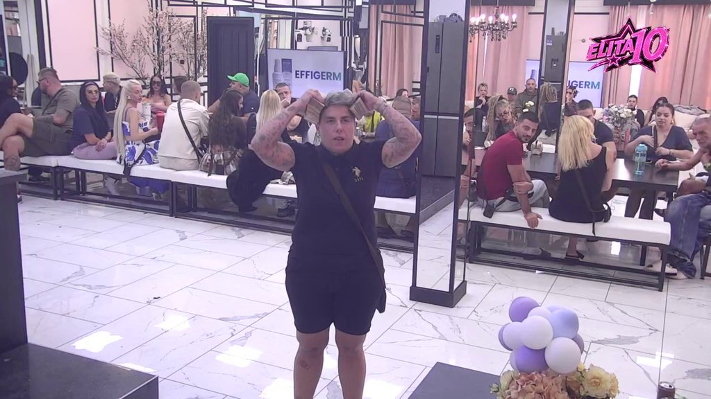 Bebica će biti mala beba za tebe: Matora opalila Đukiću šamar realnost, Bebi Dol nahvalila kao nikoga! (VIDEO)
