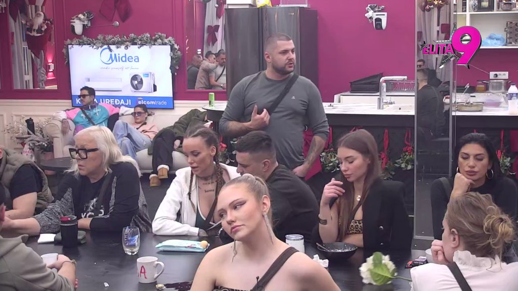 Pomirenje veka na pomolu?! Asmin i Aneli progovorili o svom odnosu, evo da li bi obnovili svoju ljubav (VIDEO)