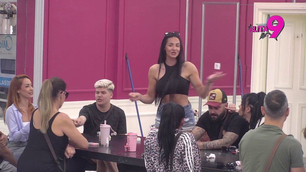 Obožavaoci vas gledaju kao krpe! Ivan stavio Aneli i Filipa na stub srama, posebno poniženje ostavio za bivšu drugaricu (VIDEO)