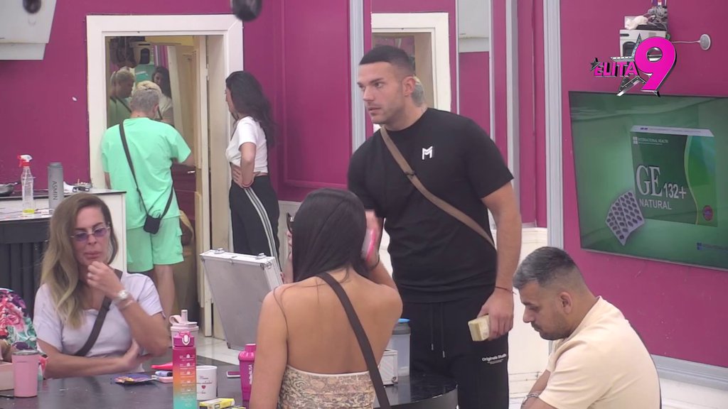 Prodao si me jer zastupaš Aneli: Trese se Bela kuća zbog novog okršaja Anđela i Lepog Miće! (VIDEO)