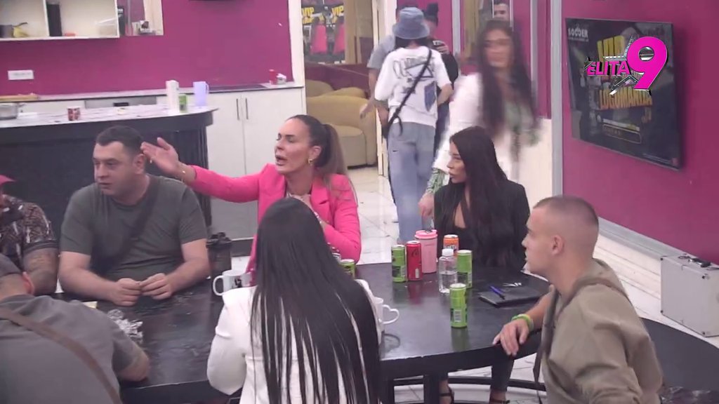 On podržava pelješenje ljudi za koje se ne zna kad će da umru: Mića pokušava da opere Sofiju od afere sa Danetom, Milena skočila kao oparena! (VIDEO)