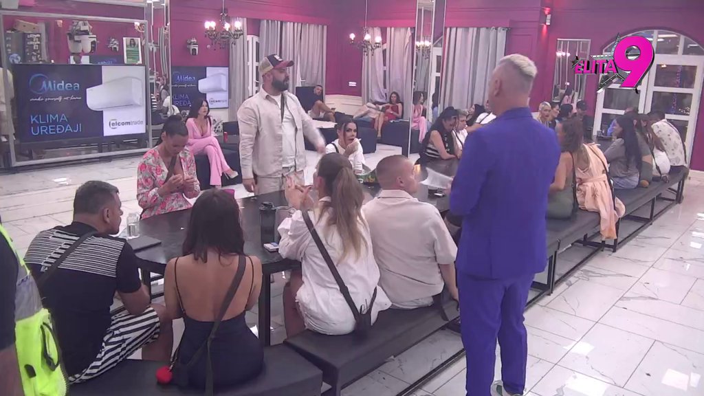 Direktno u centar! Luka dobio brutalno pitanje o Anitinoj aferi Bajadera, i intimnim odnosima sa Đukićem: Neću gledati te snimke (VIDEO)