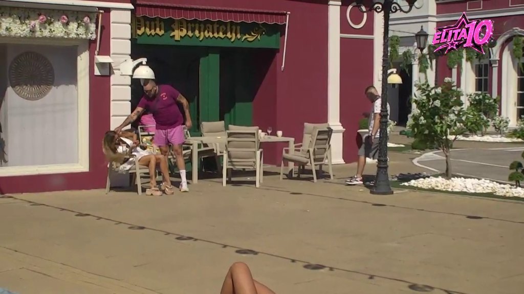 Đukiću će se slošiti: Car se bacio na osvajanje Aneli, ona za Oskara glumi da je nedodirljiva! (VIDEO)