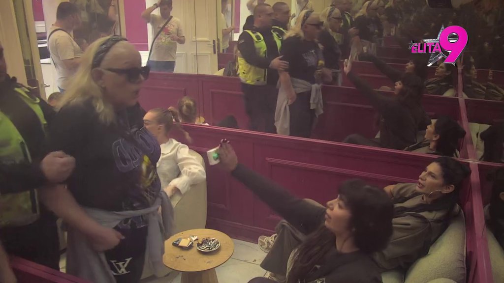 KARAMBOL! Miljana istresla PIKSLU po Zoričinoj kosi, OZBEZBEĐENJE IH RAZDVAJA! (VIDEO)