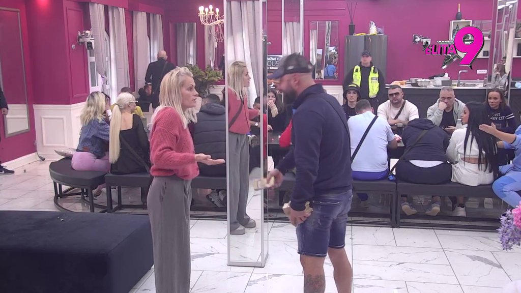 DA BIH PRIČAO SA TOBOM MORAM DA SE SPUSTIM U PLIĆAK! Advokatica i Luka zaratili preko crnog stola, trese se sve! (VIDEO)