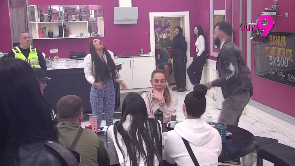 Prevarant, ovo je prekucana igrica! Terza ne može očima da gleda Sofiju, ona pokušala da ga ponizi: Hoću da izmuzem nekoga, a sa njim sam?! (VIDEO)