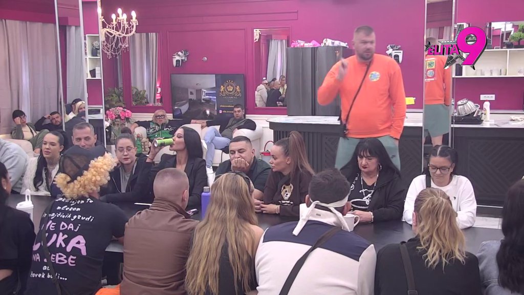 ANELI JE GLAVA VAŠEG ODNOSA, A TI SI POTRČKO! Janjuš istakao da je Luka kao muva bez glave okovana svojim omocijama, pa se osvrnuo na Maju: PROŠLI SMO SVAŠTA ZAJEDNO... (VIDEO)