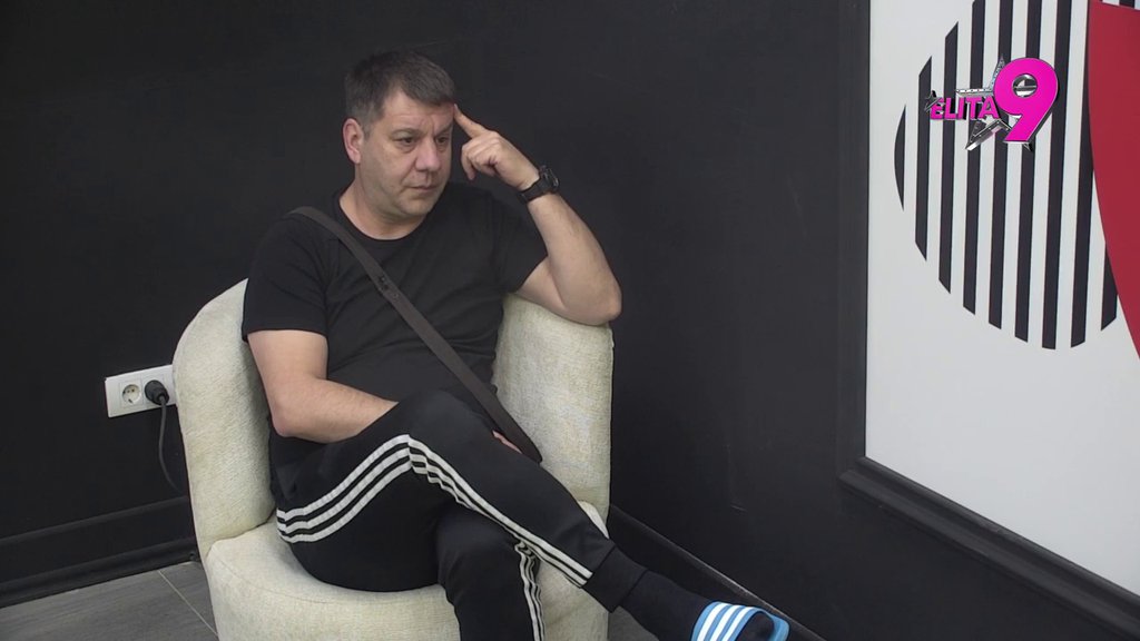 Ovakav osmeh ima samo kad priča o Đukiću i Teodori: Ivan likuje nad Bebičinom propalom sudbinom, navija za raskid što pre! (VIDEO)