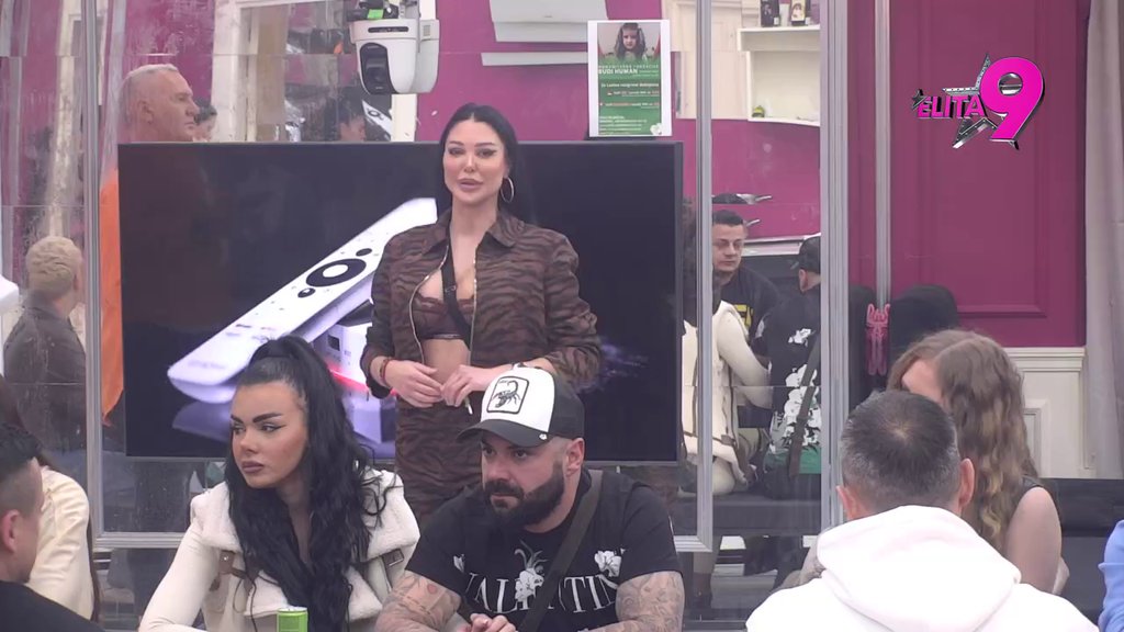 Ja sam standard, a ti si moj pokušaj: Stanija sasula Maji istinu u lice, prozvala je za sve operacije, Marinkovićka ponovo rekla da je ponosna što je ponovo LJUBAVNICA (VIDEO)