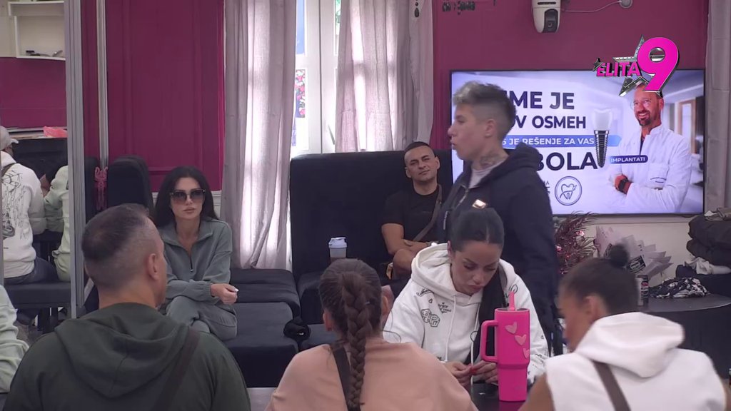 Hvala Bogu da ga je odbacila: Anita slavi dan kad je Aneli odjavila Luku, Ahmićeva odmah uzvratila rafalnom paljbom! (VIDEO)