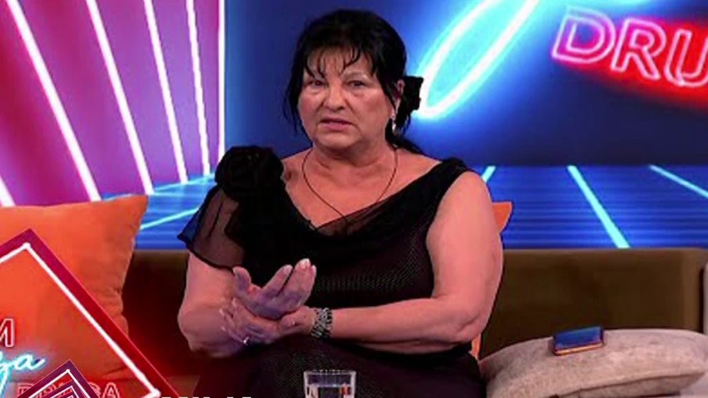 LUPILA BIH MU ŠAMARČINU! Drugarica Filipa Cara besna kao ris, javno ga ispljuvala u emisiji: Istripovao je da je... (VIDEO)