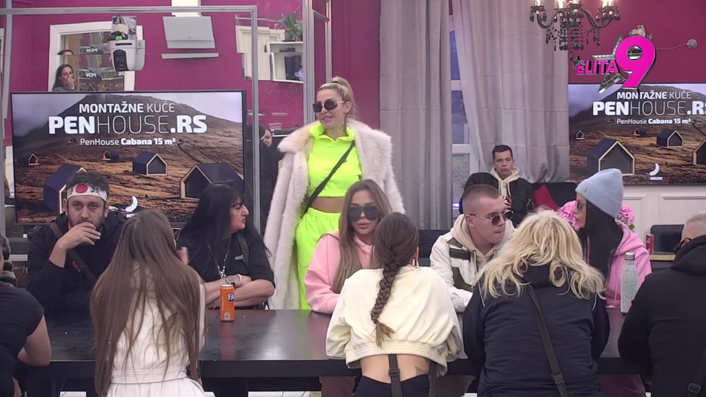 Zakucali na samom početku ankete: Aneli demolirala bivše momke, pa od Asmina dobila povratnu brzinom svetlosti (VIDEO)