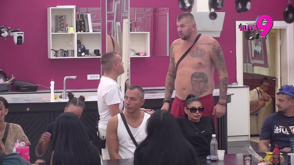Ja nju volim, pa je volim! Dači teško što ga Kačavenda nije navela za prijatelja, ali ipak postupio dostojanstveno! (VIDEO)
