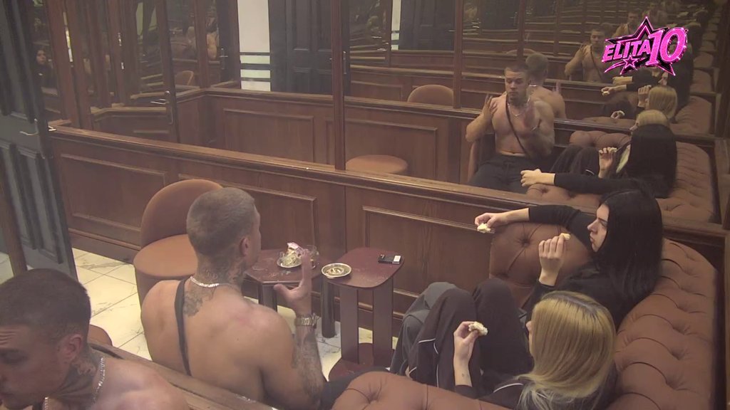 Opet se bacio u akciju! Leon mišićavim telom zaokupirao pažnju Kristine i Lene, evo šta su radili (VIDEO)