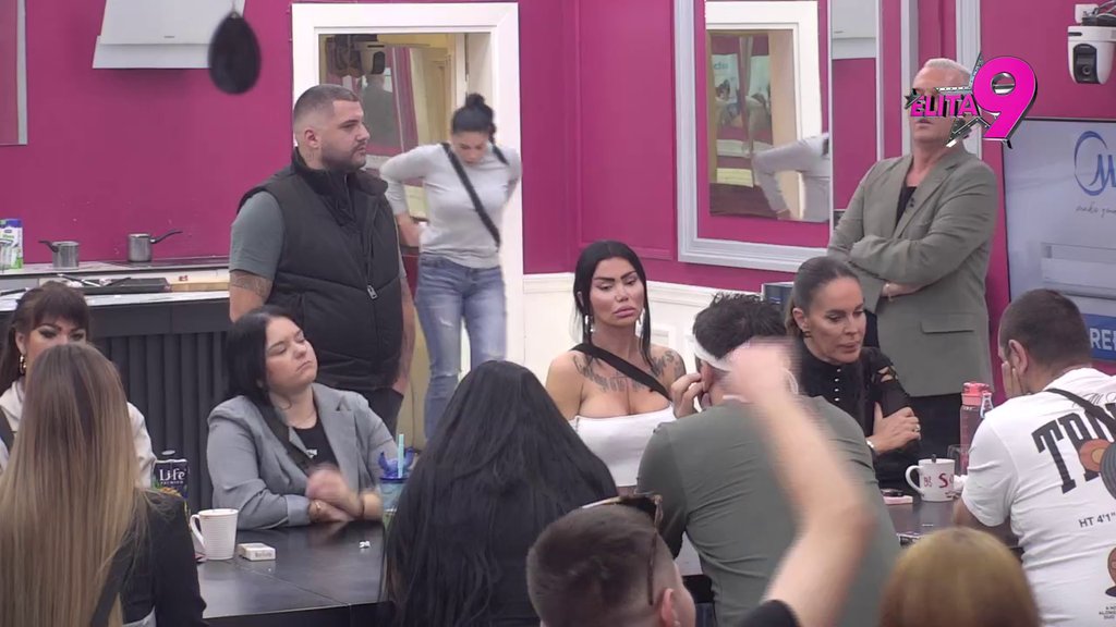 SITA JE NAJGORA OD SVIH: Maja otkrila koje je uvrede trpela od Ahmića, priznala da je Aneli najbolja od svih njih, pa Neriju i Hani dala vetar u leđa (VIDEO)