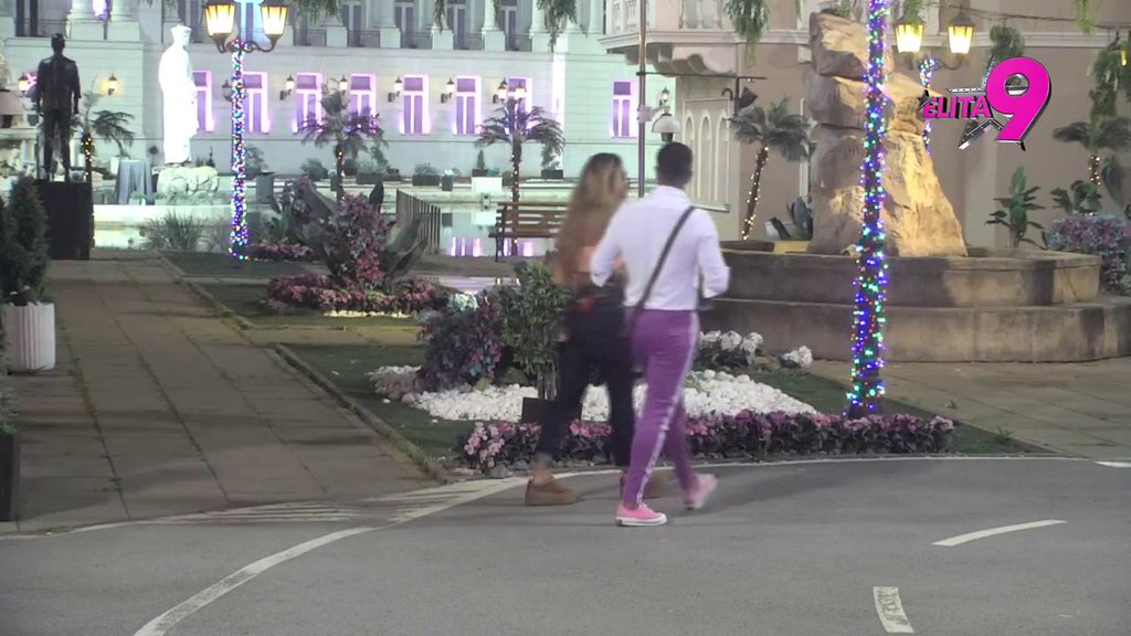 Dočekala da se sladi! Ivan uzeo od Filipa pare i zeznuo ga za pivo, Aneli ga prekorila: Boli me što te je on... (VIDEO)