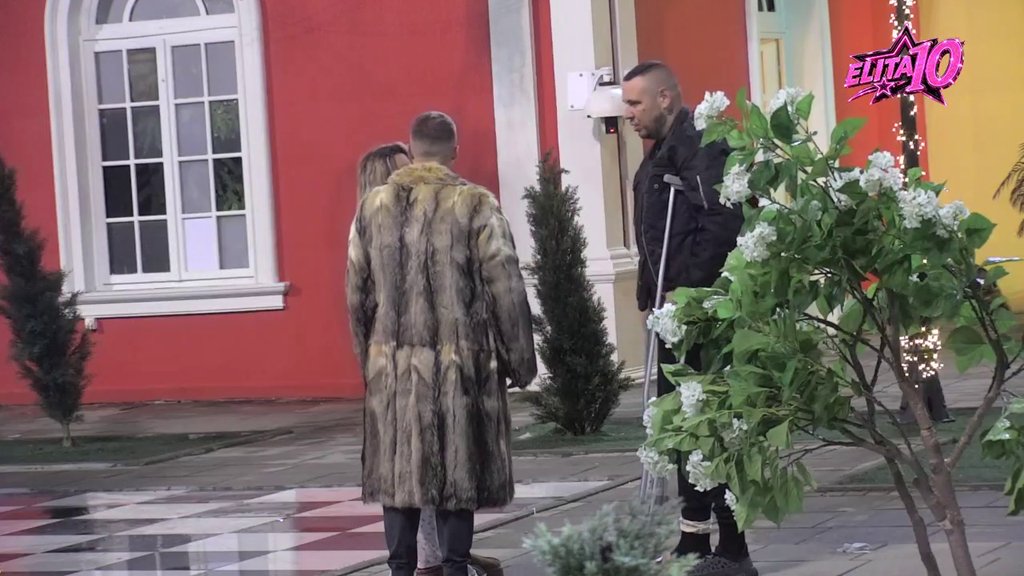 OBEZBEĐENJE U PRIPRAVNOSTI! Aneli ne da mira Caru: Ne pronalaze zajednički jezik i posle njenih molbi, on joj prebacuje Đukića (VIDEO)