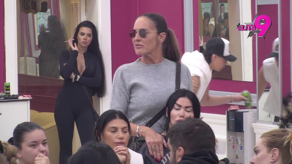 NAJSTRAŠNIJE ME JE UVREDILA: Janjuš nazvao Aneli najsebičnijom, pa je Kačavenda svojim izlaganjem vratila na fabrička podešavanja! (VIDEO)