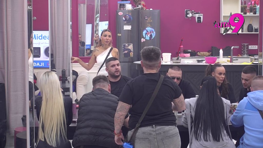 Grofica je meni prizivala smrt, ne perite se: Kačavenda izgorela zbog Anelinog ponašanja, Dača je izrešetao izlaganjem (VIDEO)