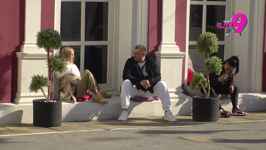 PREVAZIŠAO JE SVAKU MERU: Aneli slomljena nakon maratonske svađe sa Asminom, pominjanje oca ju je potpuno RAZORILO! (VIDEO)